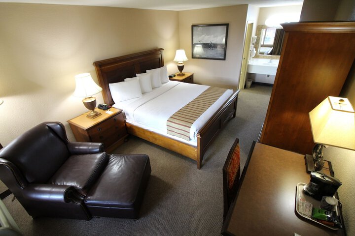 Room 34 of 64