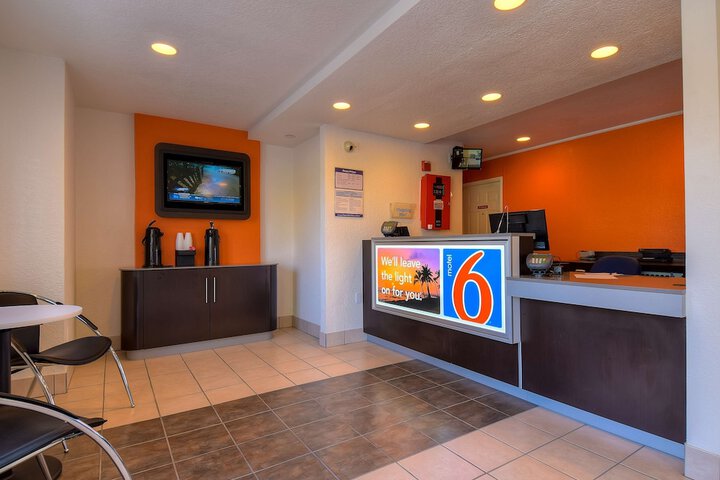 Motel 6 Rowland Heights CA - Los Angeles - Pomona