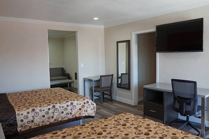 Room 7 of 35