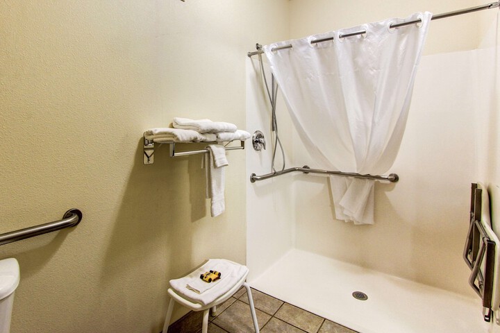 Room 16 of 23