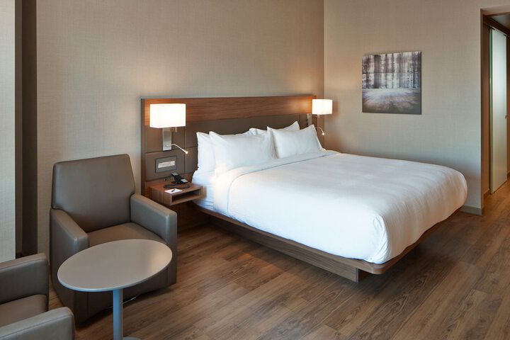 Room 15 of 47