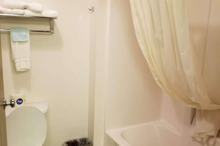 Room 127 of 232