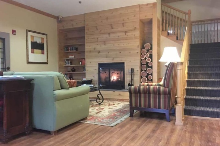 Country Inn & Suites by Radisson Salina, KS