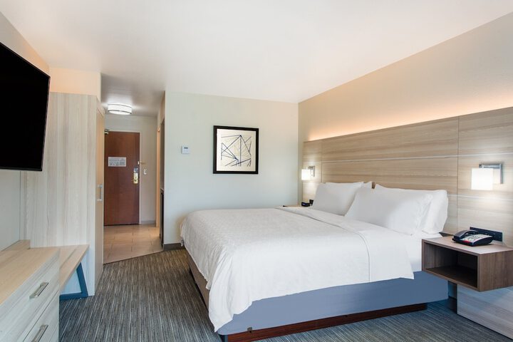 Room 21 of 38