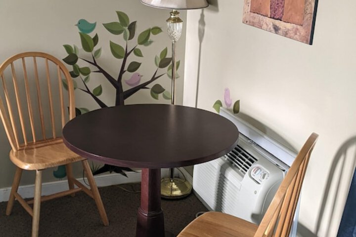 Room 16 of 34