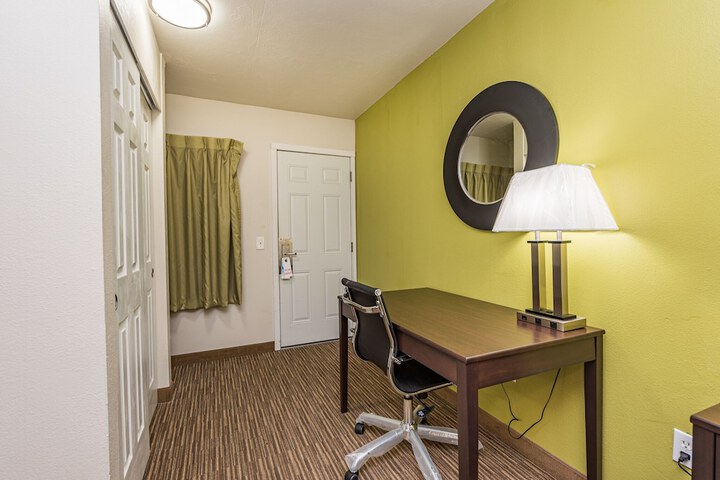 Room 29 of 32