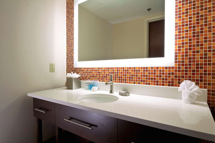 Hampton Inn & Suites Columbus-Downtown