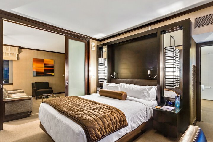 Room 35 of 122