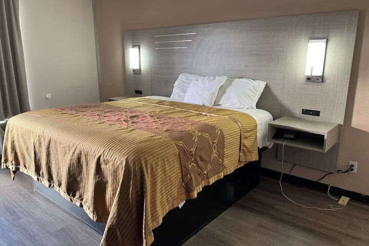 Room 7 of 15
