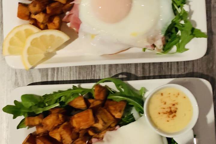 Breakfast/Coffee Service 102 of 130