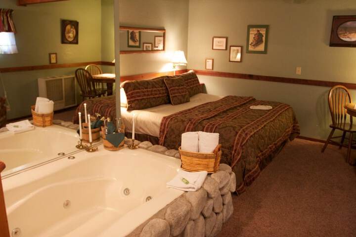 Room 32 of 48