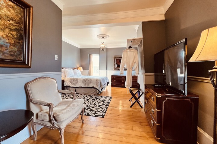 Room 22 of 33