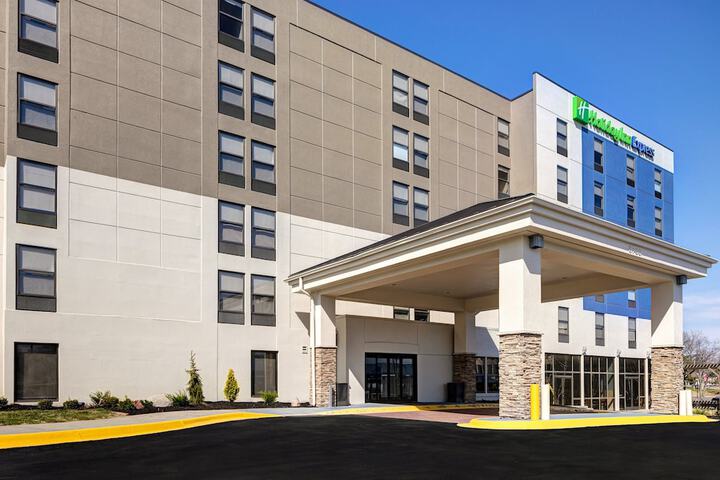 Hotel 3 of 63