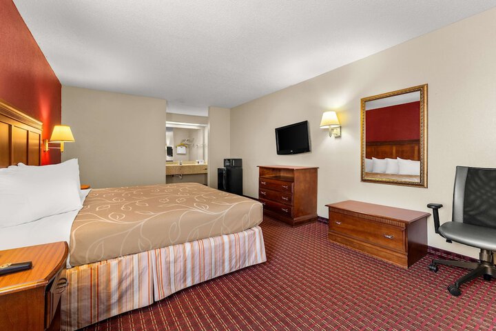 Room 16 of 30