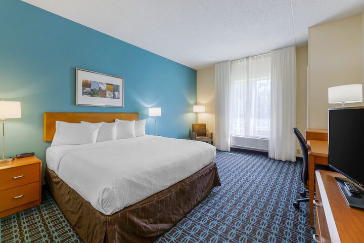 Room 8 of 25