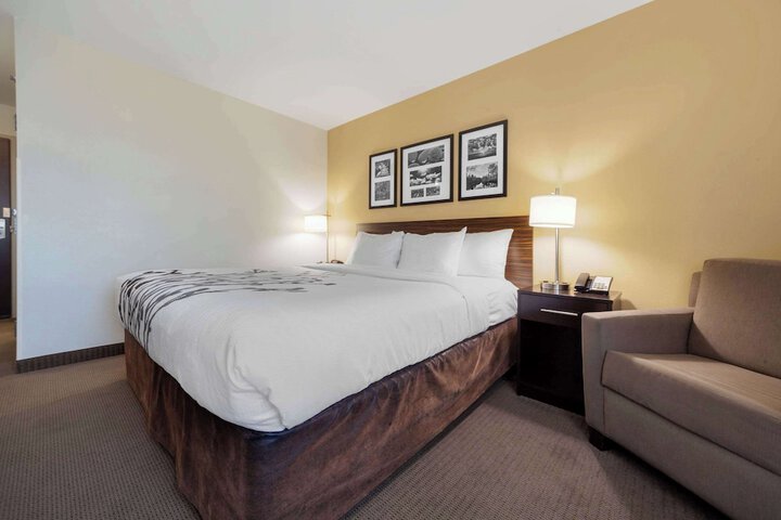 Room 48 of 65