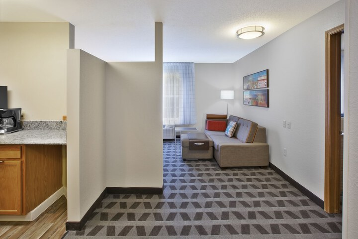 Towneplace Suites by Marriott Brookfield