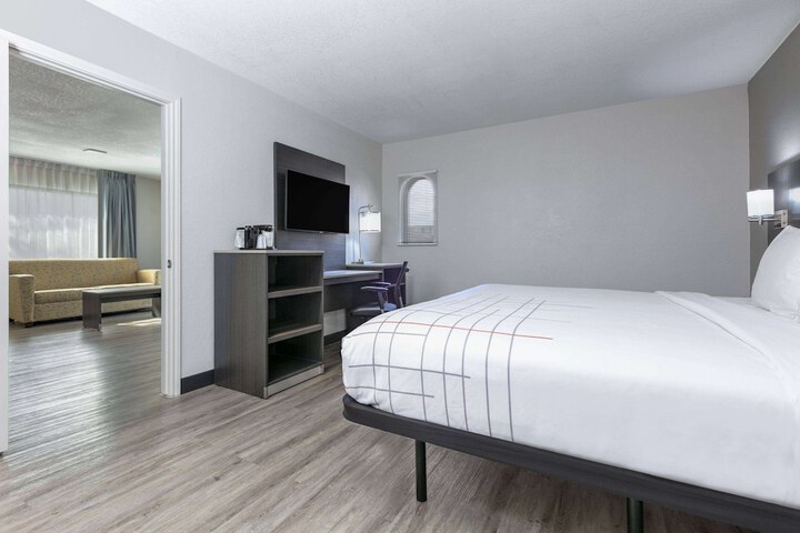 Room 62 of 102