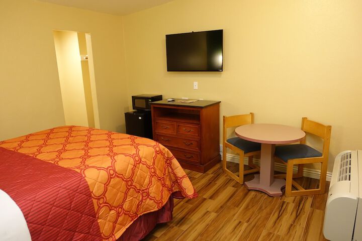 Room 30 of 58