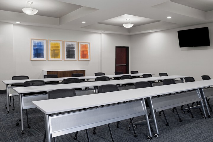 Holiday Inn Express & Suites Snyder by IHG