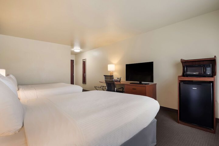 Room 10 of 31