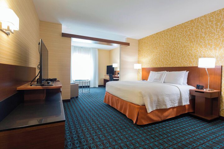 Fairfield Inn & Suites Jamestown
