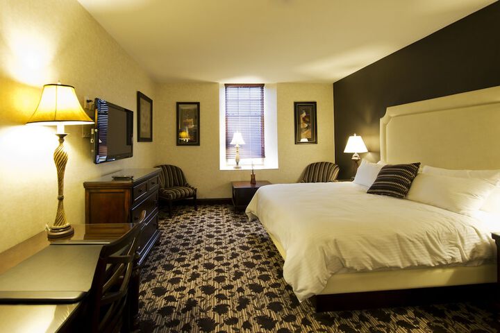 Room 12 of 46