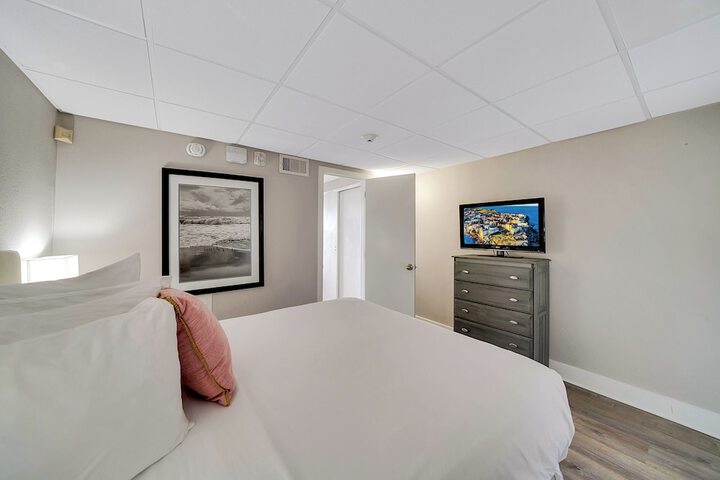 Montreal Beach Resort