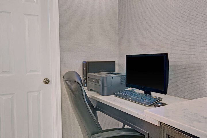 Business Center 14 of 14