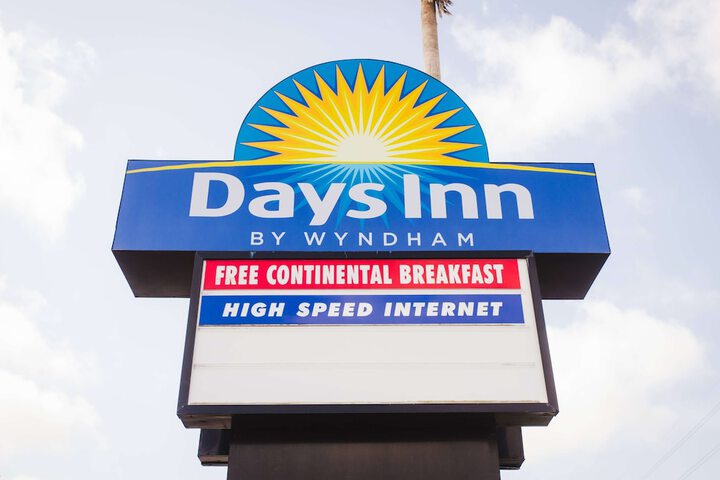 Hotel 3 of 27