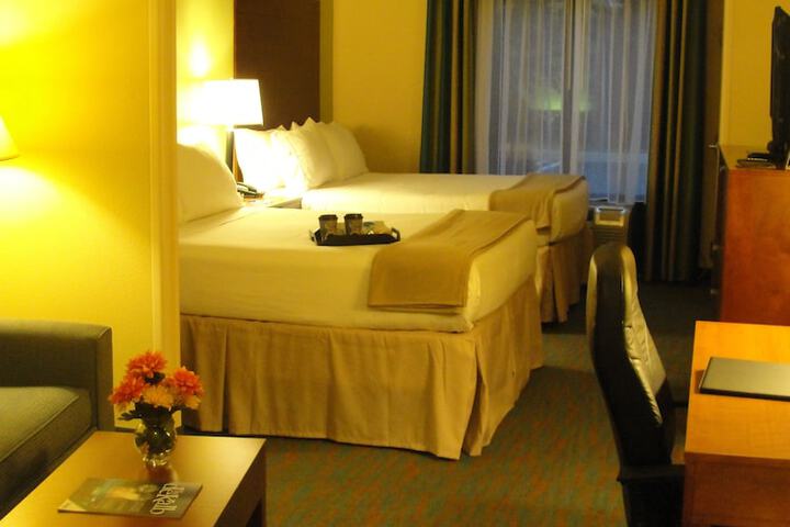 Room 30 of 46