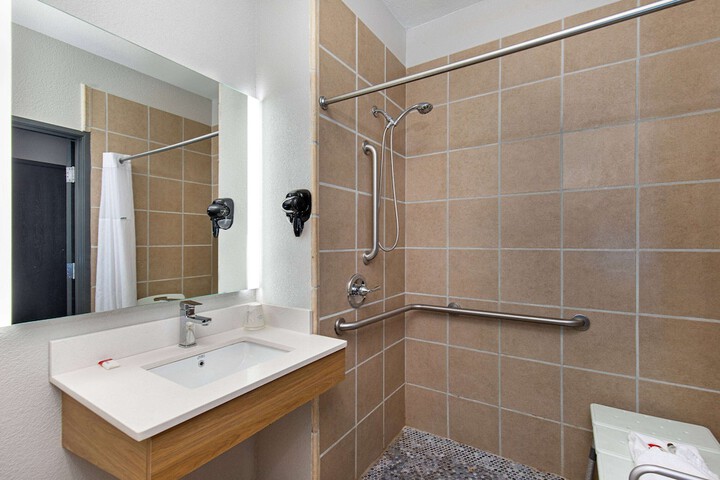 Microtel Inn & Suites by Wyndham Manchester