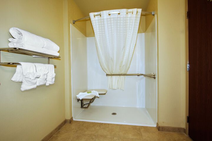 Room 13 of 31