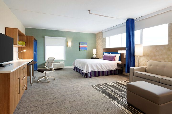 Room 10 of 33