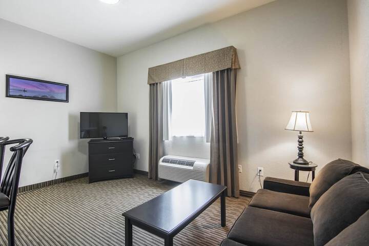 Room 11 of 32