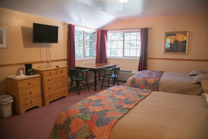 Room 8 of 28