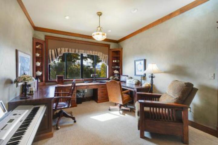 Peregrine Point 103 Home