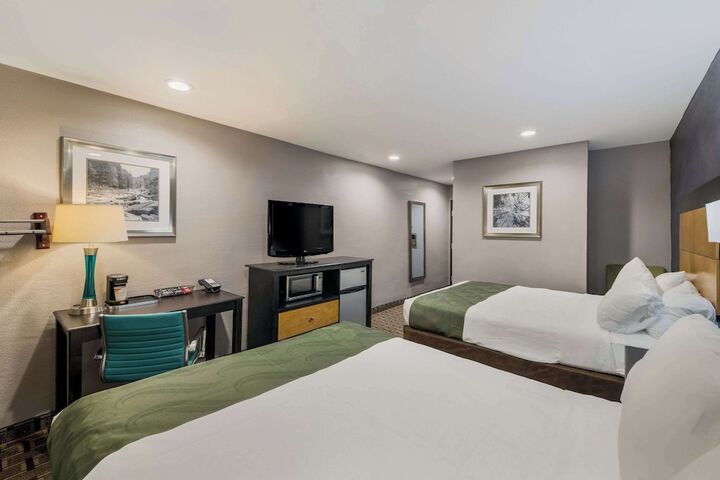 Room 33 of 44