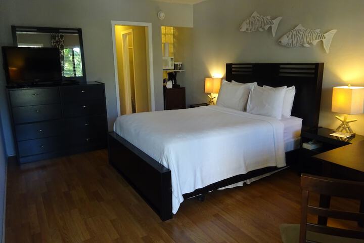 Room 105 of 141