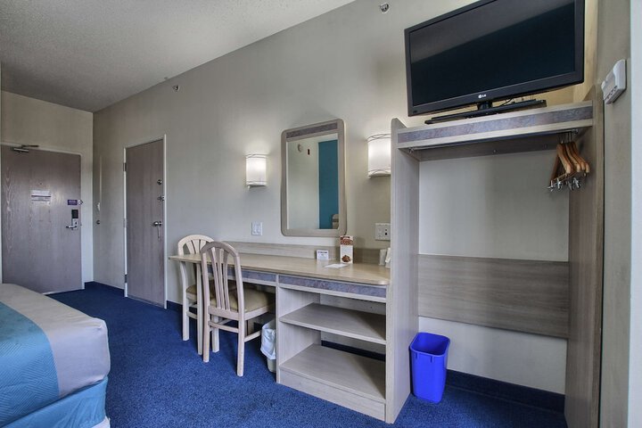 Room 15 of 31