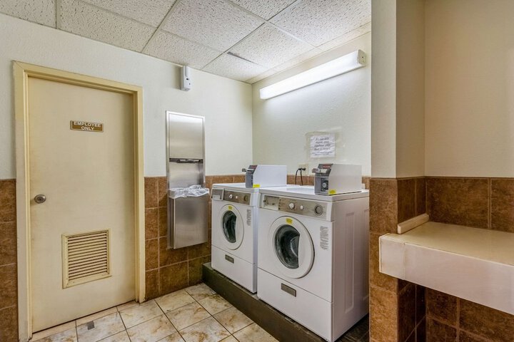 Room 5 of 25