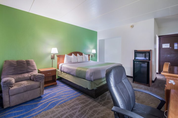 Room 5 of 7