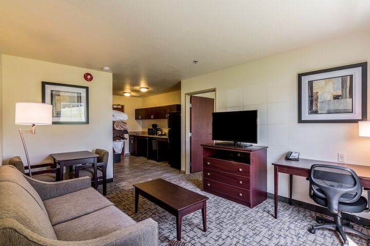Room 11 of 40
