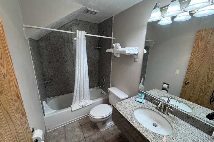 Promenade Inn & Suites Oceanfront