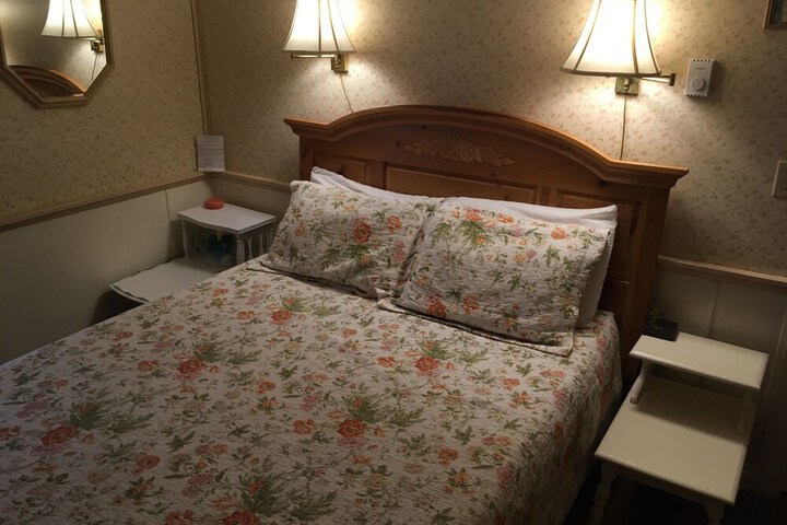 Room 200 of 287