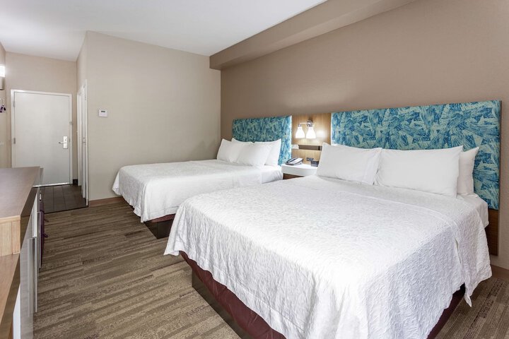 Room 9 of 17