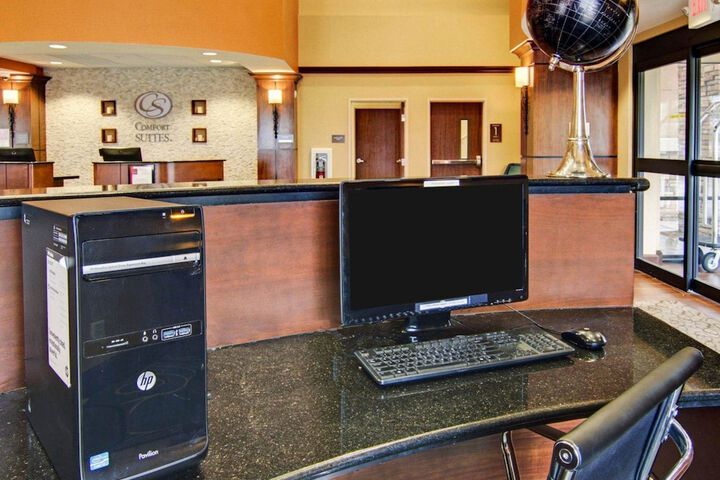 Business Center 26 of 27