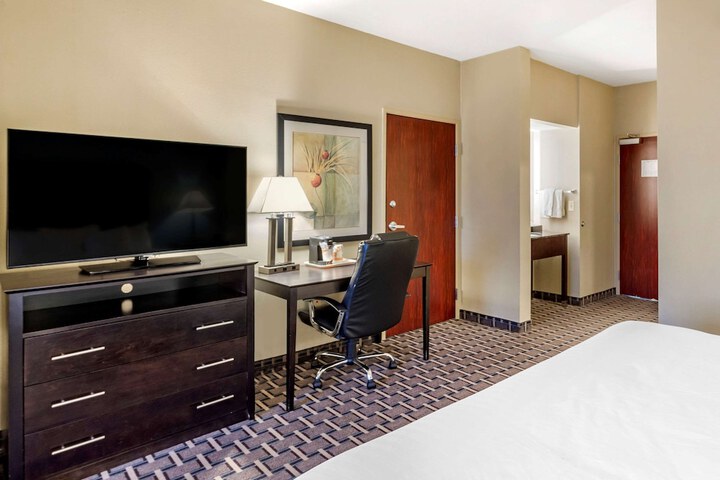 Comfort Suites Clovis North