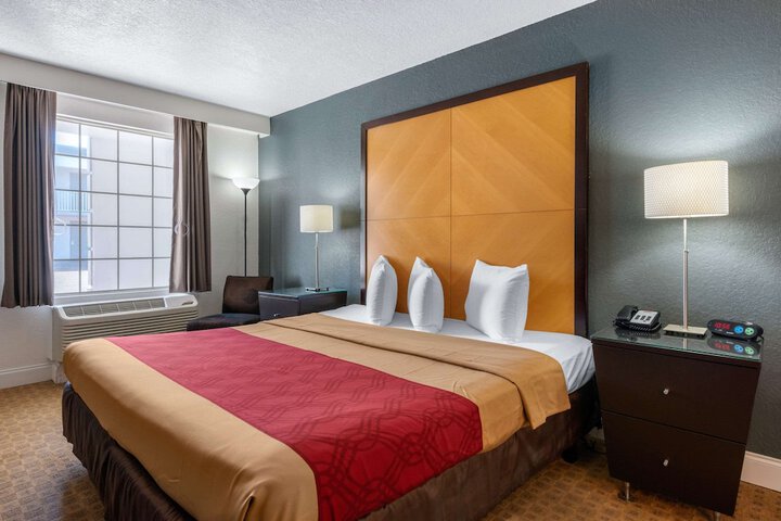 Room 16 of 29