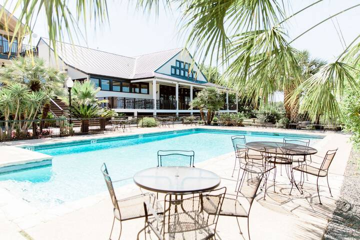 Pool 4 of 70